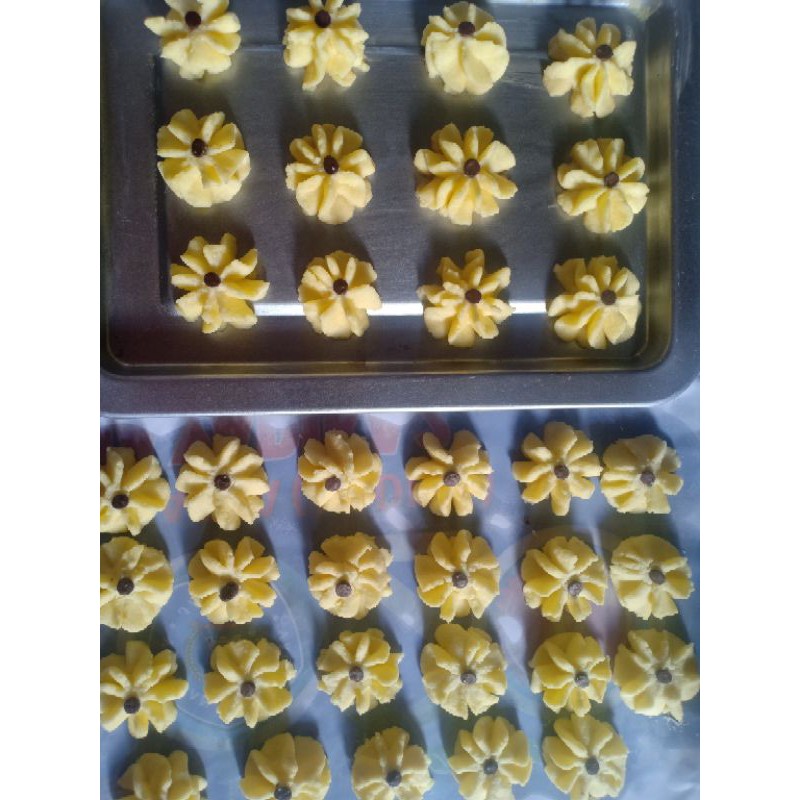 

Mommy Kedje Cookies (Kue Semprit Kedje)