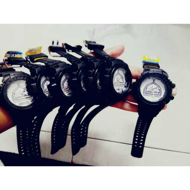 Jam tangan pria QQ custom