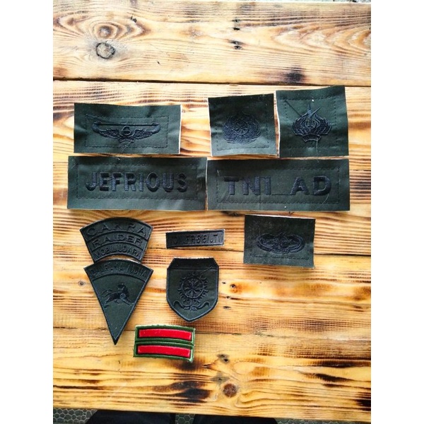 BORDIR PAPAN NAMA TNI AD(BIASA/TANPA PENGERAS) satu set