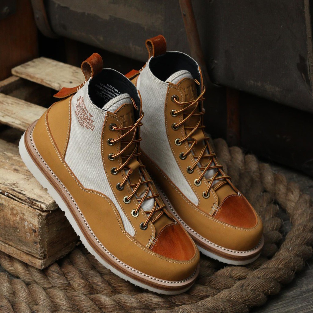 GR Company | Sepatu Boots Pria  - Calcea Brown White