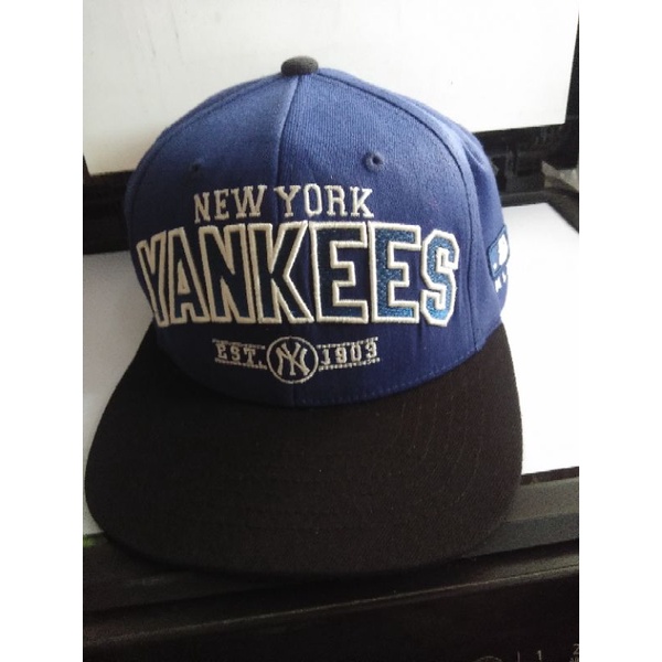 MLB Yankes basebal second