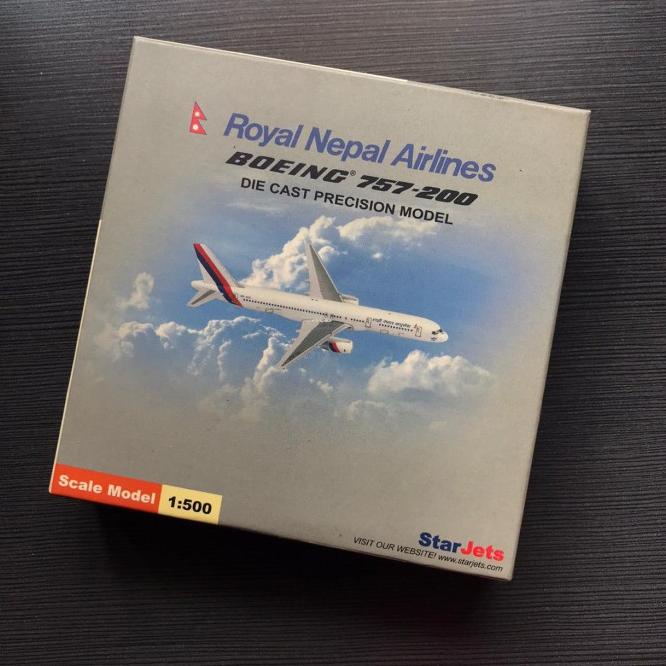 Diecast Pesawat Boeing 727-200 - Starjets