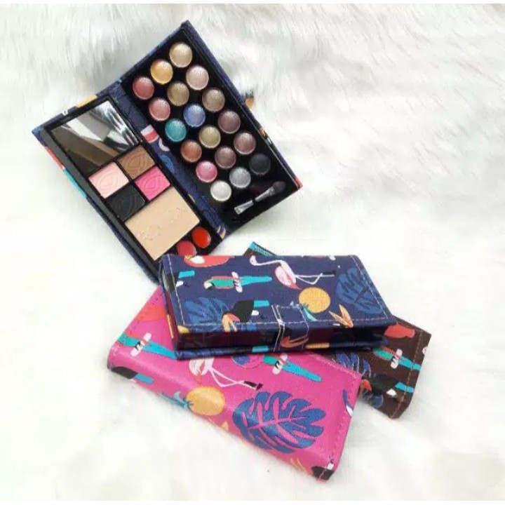 Paket Kecantikan Wanita 4 in 1 eyeshadow - maskara - pensil alis - eyeliner