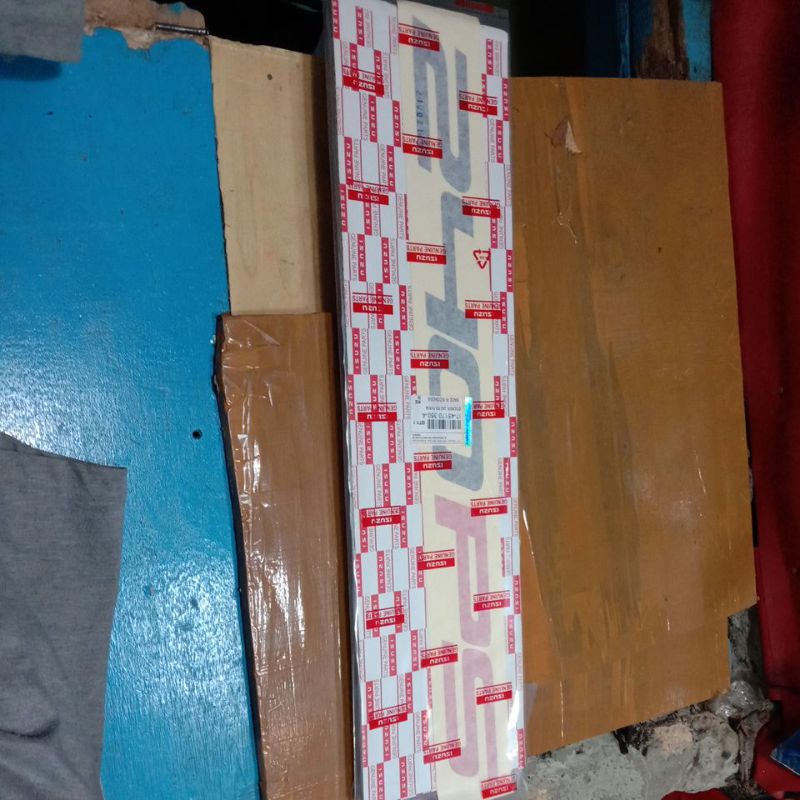 stiker tulisan 240 ps isuzu giga