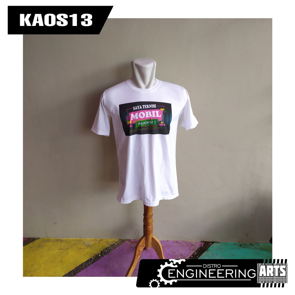 Kaos Distro Engineering Teknisi Mobil Warna Putih - Baju Distro Keren - KAOS13