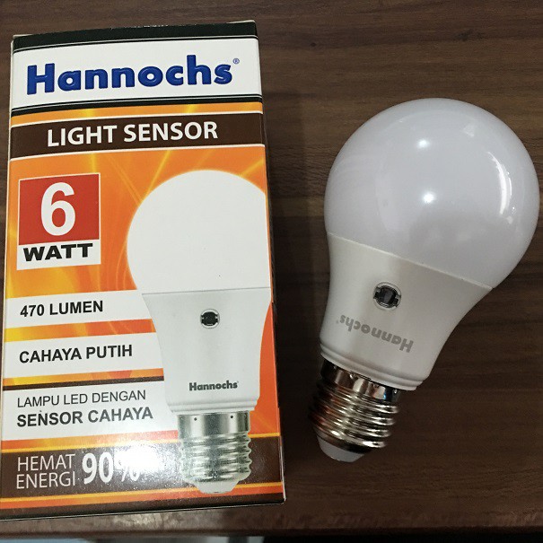 LAMPU LED SENSOR 6W Gelap Menyala Pagi Mati Otomatis merk Hannochs