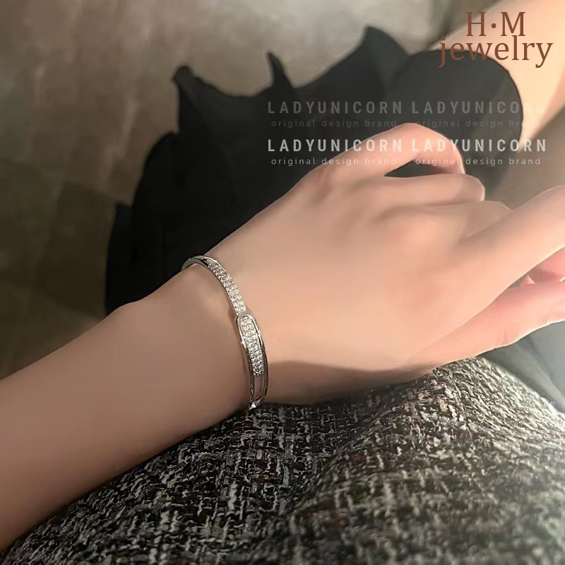 Gelang Model Terbuka Bahan Sterling Silver 925 Desain Bintang Hias Berlian Gaya Simple Berkilau Untuk Wanita