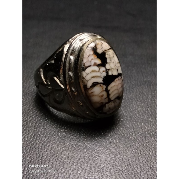 batu cincin sisik ular