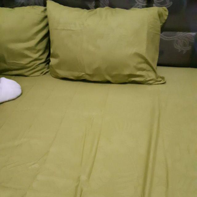 Sprei Fata Jaquard Emboss 180x200 / King Size / 160x200 Queen