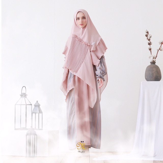 SYARI VIVIAN MAGDARA