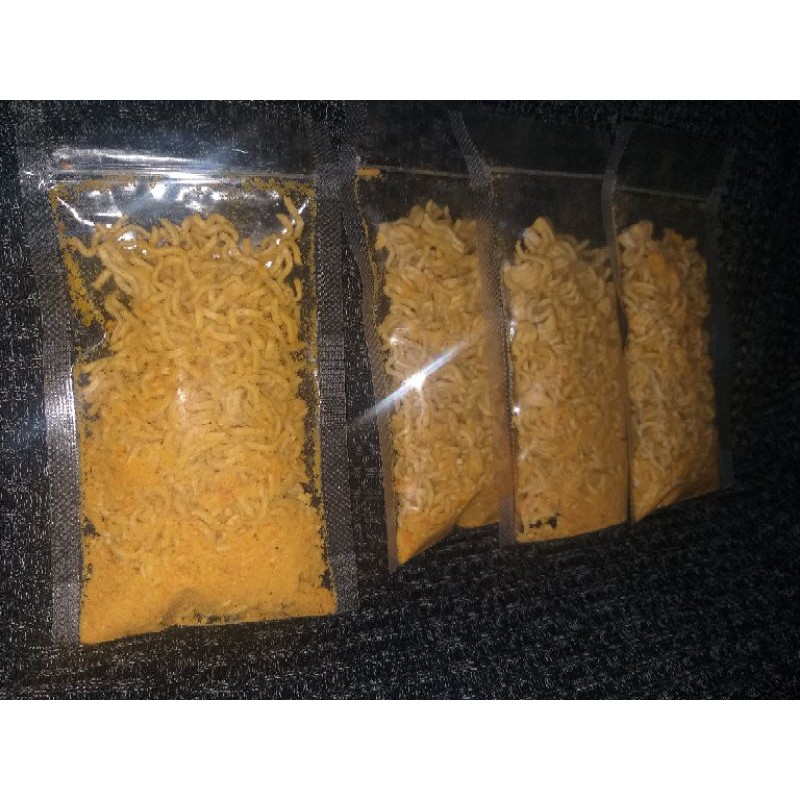 

SEBLAK KRUPUK DAN MIE KREMEZzz