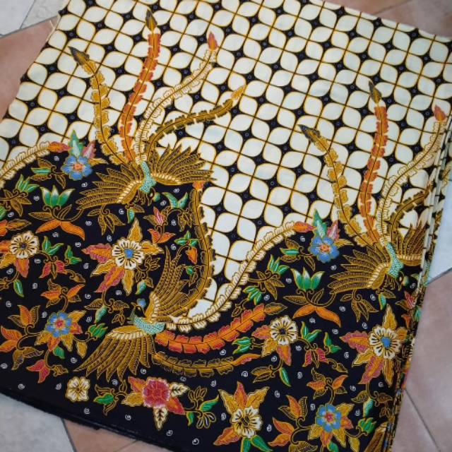 Kain Batik kota solo motif merak kembar (Primisima)