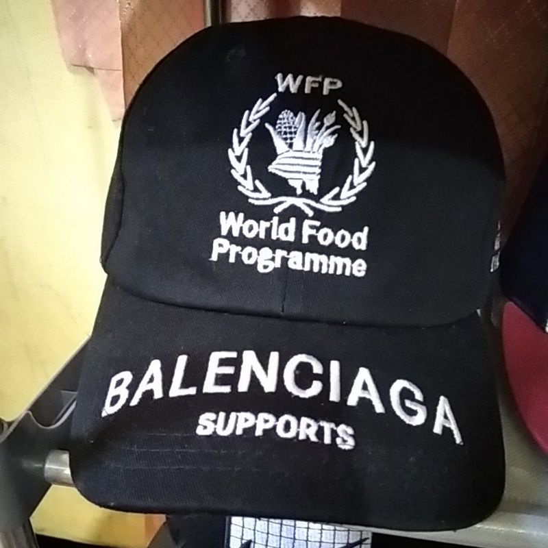 topi balenciaga paris second