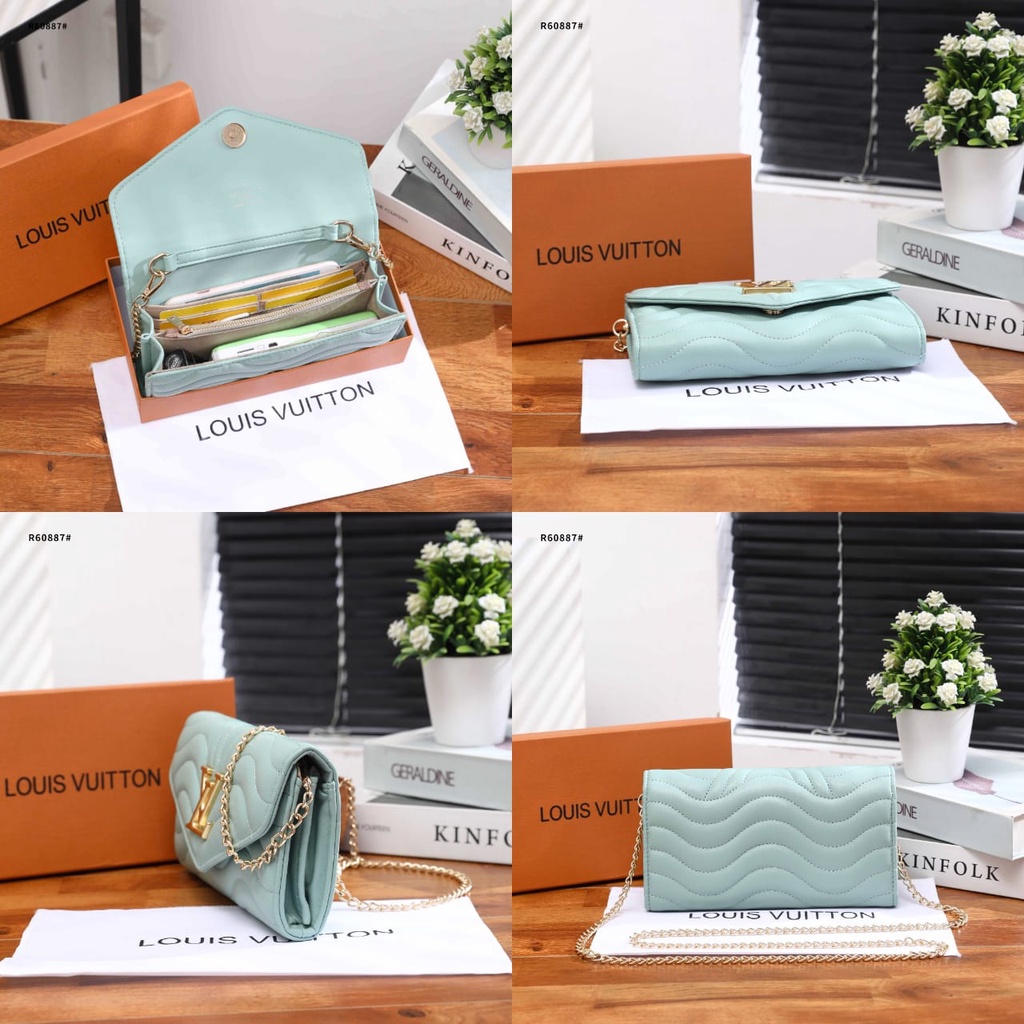 BAG Envelope Chain Wallet R60887#