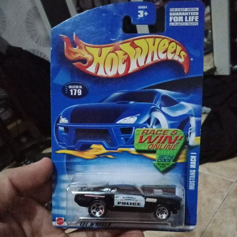Hot wheels mustang mach 1