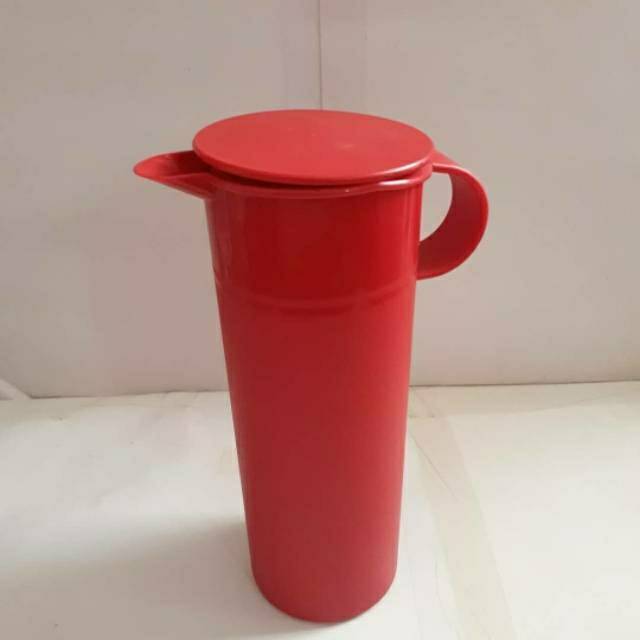 Teko Lucky Red pitcher 1L tupperware ( 1 pcs)