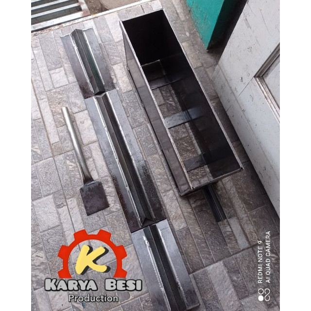 38x18x10cm engsel.Cetakan batako engsel