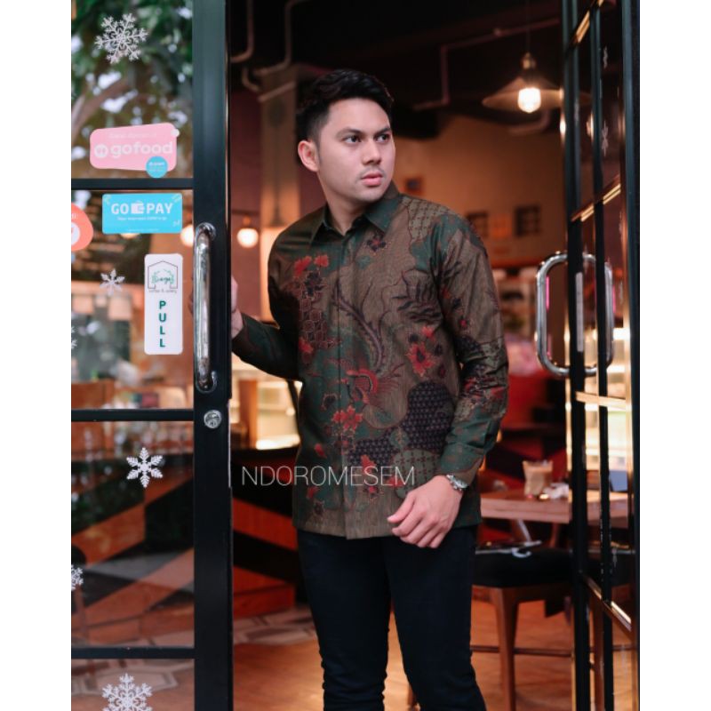BATIK PRIA LENGAN PANJANG PRABU GANTARI IJO KATUN HALUS BATURADEN
