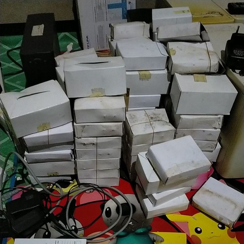 adaptor12volt 1A dan 1,5A 2A