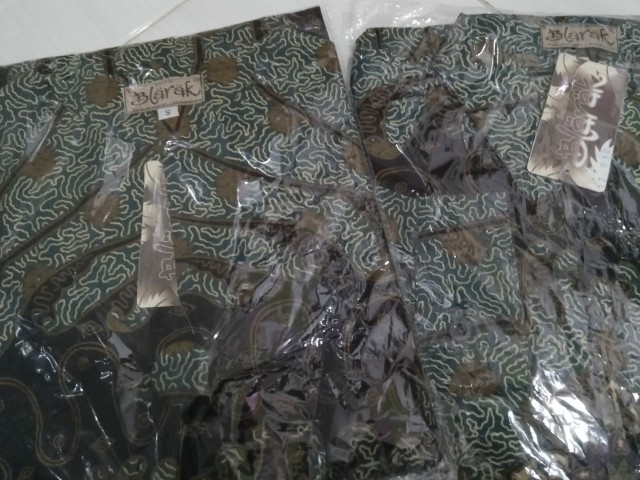 Baju Batik Pria Motif Seno Dyadmiko