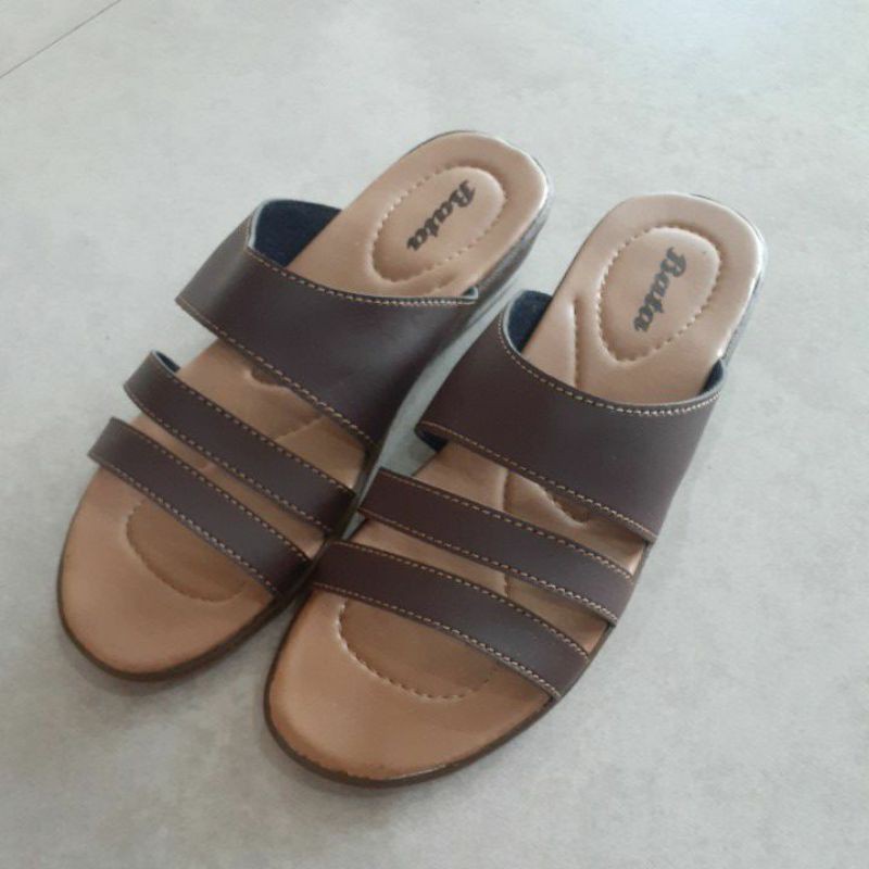 sandal wanita bata