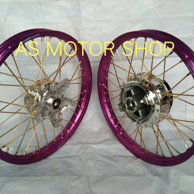 sepaket velg set merek rossi 140- 160 ring 17 tromol set jari2 new cb150r dan cbr150r
