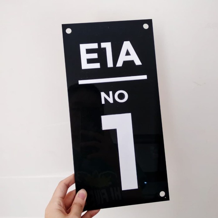 

Order Langsung Nomor Rumah Acrylic Timbul 30x15cm Cakep | Nomor Rumah Acrylic Terlaris