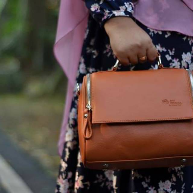 Tas Selempang Wanita HIRA..Original My Qeena By Kirana Stuff