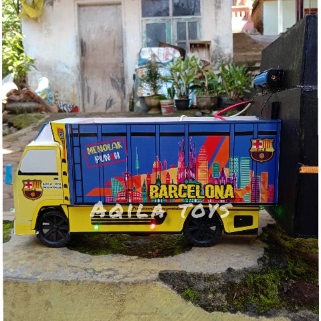 Miniatur truk dan sound