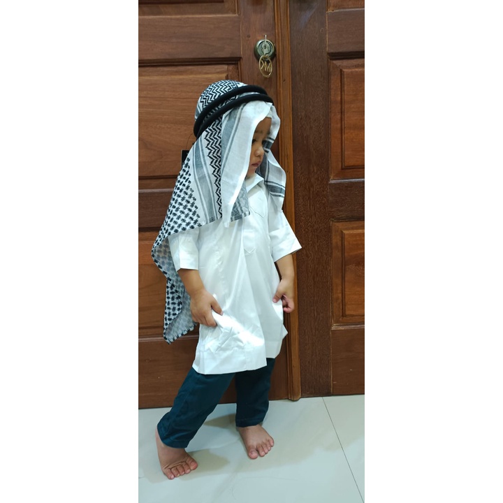 igal anak plus sorban hitam putih