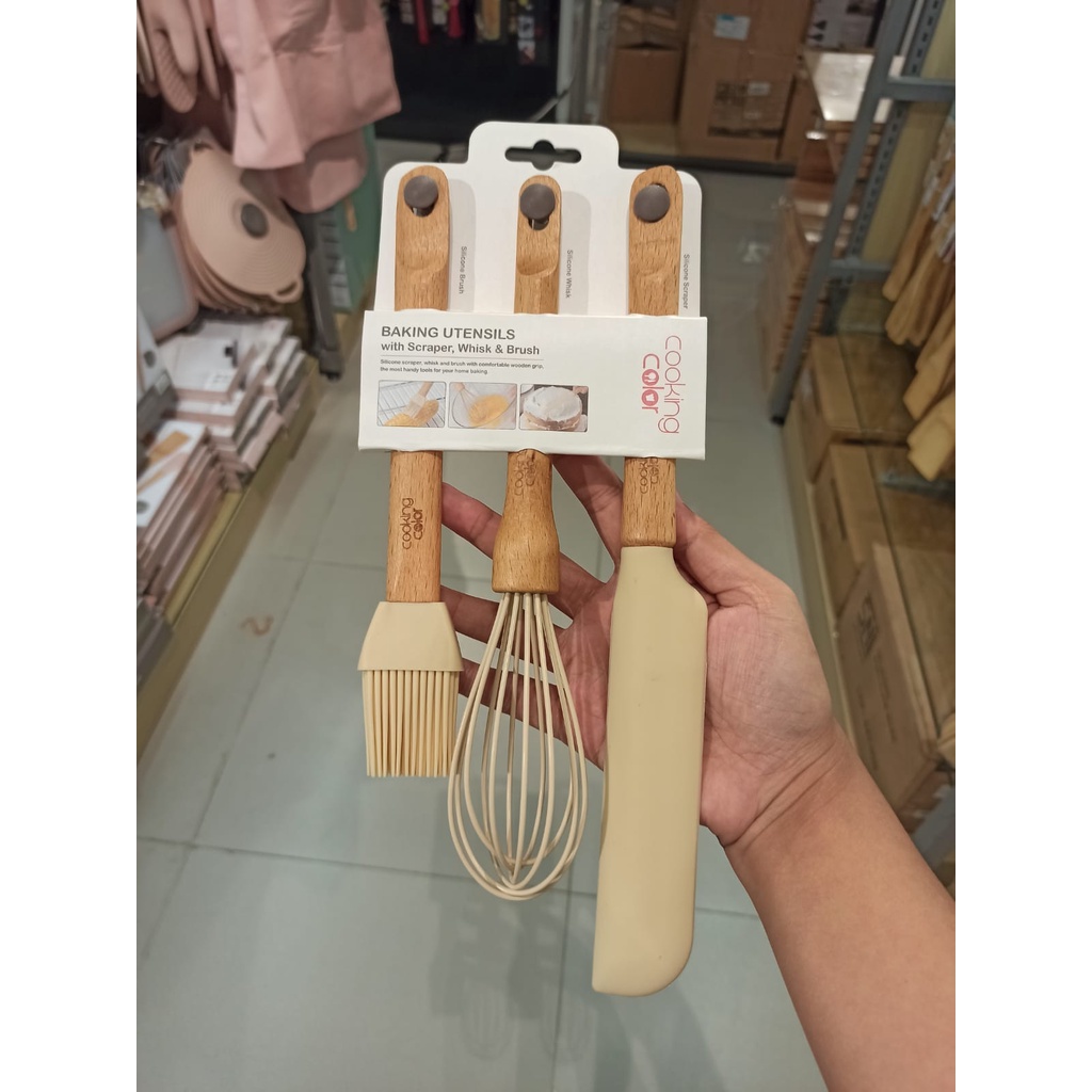 

Baking Utensils Set Isi 3pcs
