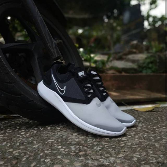 Jual NIKE LUNARSOLO | Shopee Indonesia