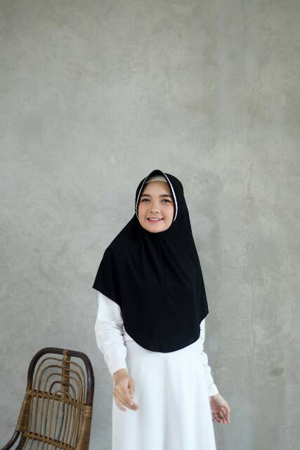 [PROMO] HIJAB TERBARU INSTAN DENGAN RENDA DI PED PREMIUM - BAHAN STELA HALUS
