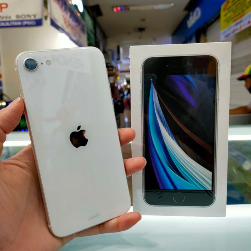 iPhone SE 2020 128gb second garansi resmi iBox/TAM pemakaian 1hari.bisa kirim grab/gosend