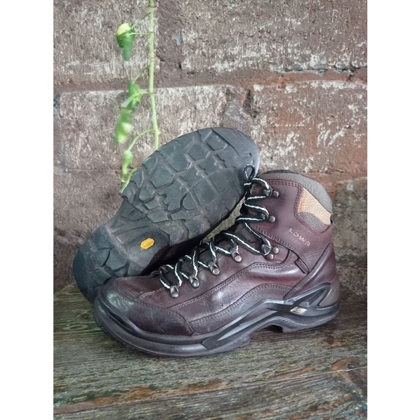 Lowa Renegade GTX® Mid