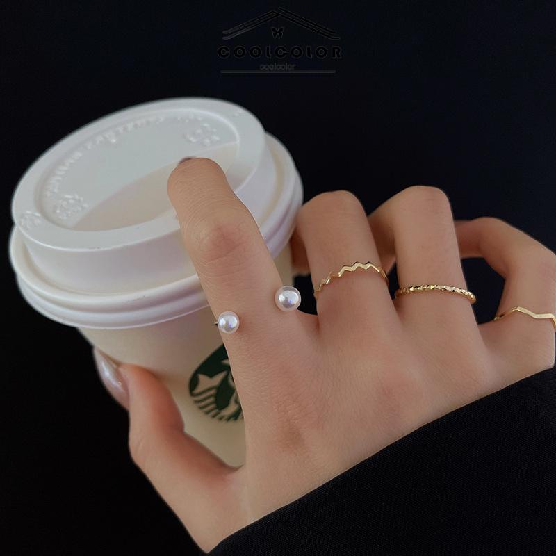 COD❤️4 Pcs/set Korea Cincin Emas Untuk Wanita Sederhana Mutiara Elegan Cincin Set Dapat Disesuaikan Terbuka Perhiasan Hadiah Fashion Aksesoris Murah