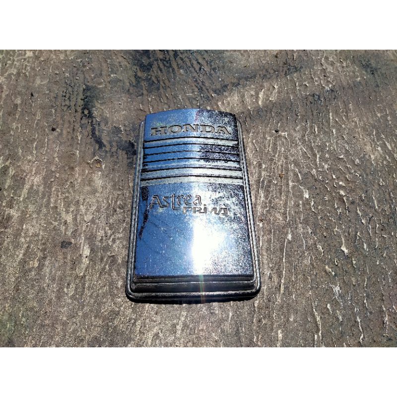 emblem panel dada dasi Honda Astrea prima