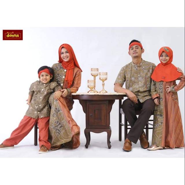 sarimbit dannis d'lawasan family