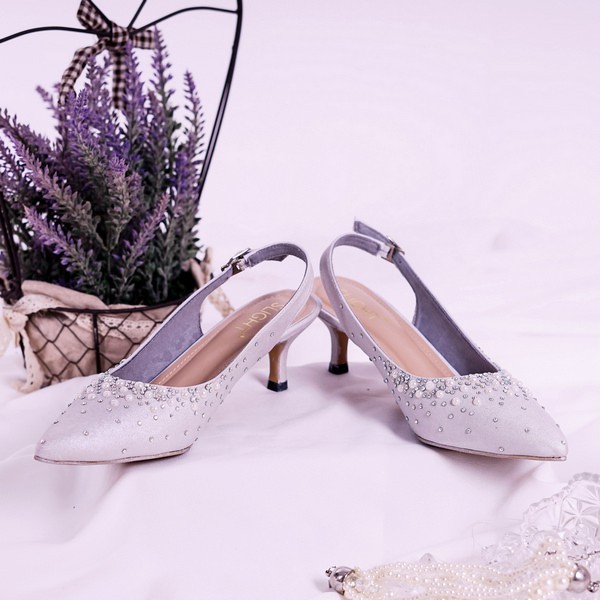 

SLIGHT Sepatu Slingback Asterisk Silver