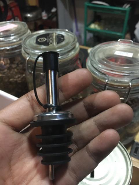 Pourer Stainless Wine Stopper With Lid Tutup Botol Sirup Minyak Bottle