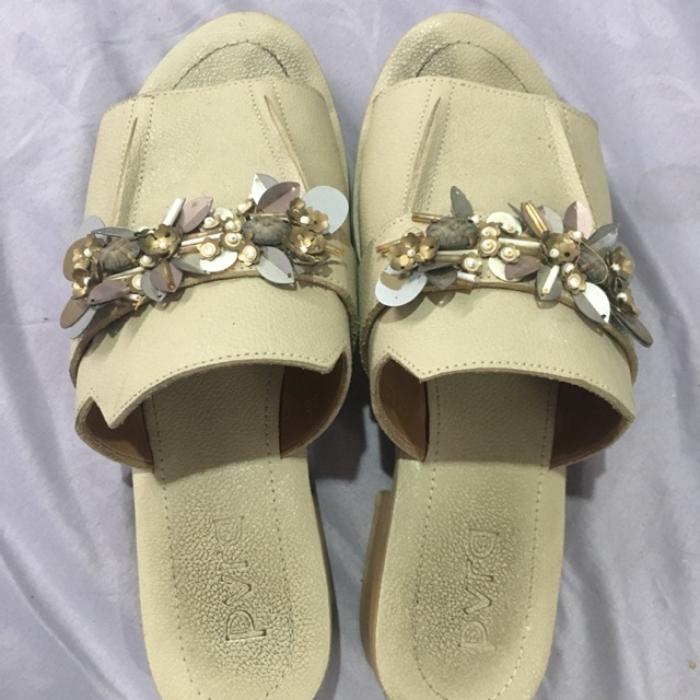 Pvra lavva sandals preloved size 36