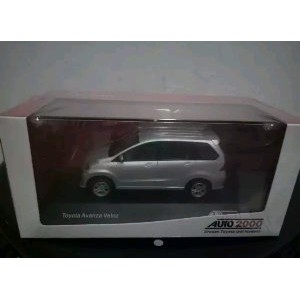 diecast avanza lama