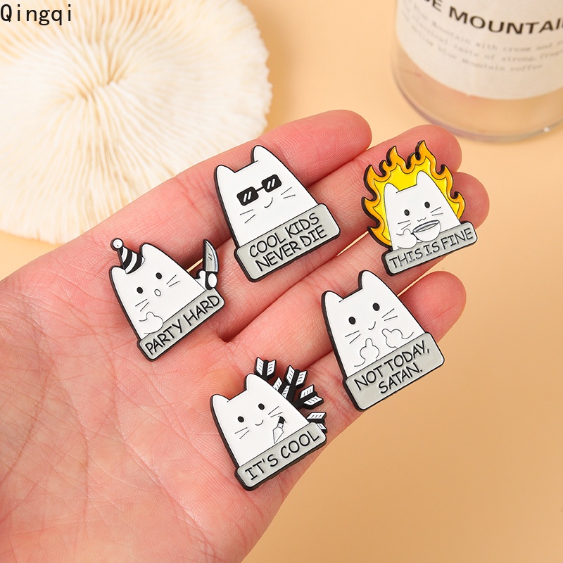 Bros Pin Enamel Bentuk Kucing Putih Lucu Untuk Pria / Wanita