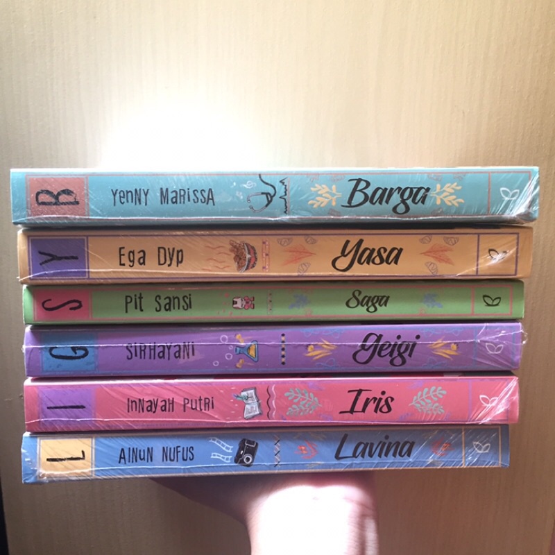 Novel Belia High School Series dan Hyouka