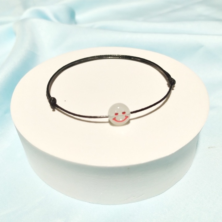 gelang glow in the dark inisial huruf bisa nyala wanita pria tali hitam korea waterproof-GELANG SMILE