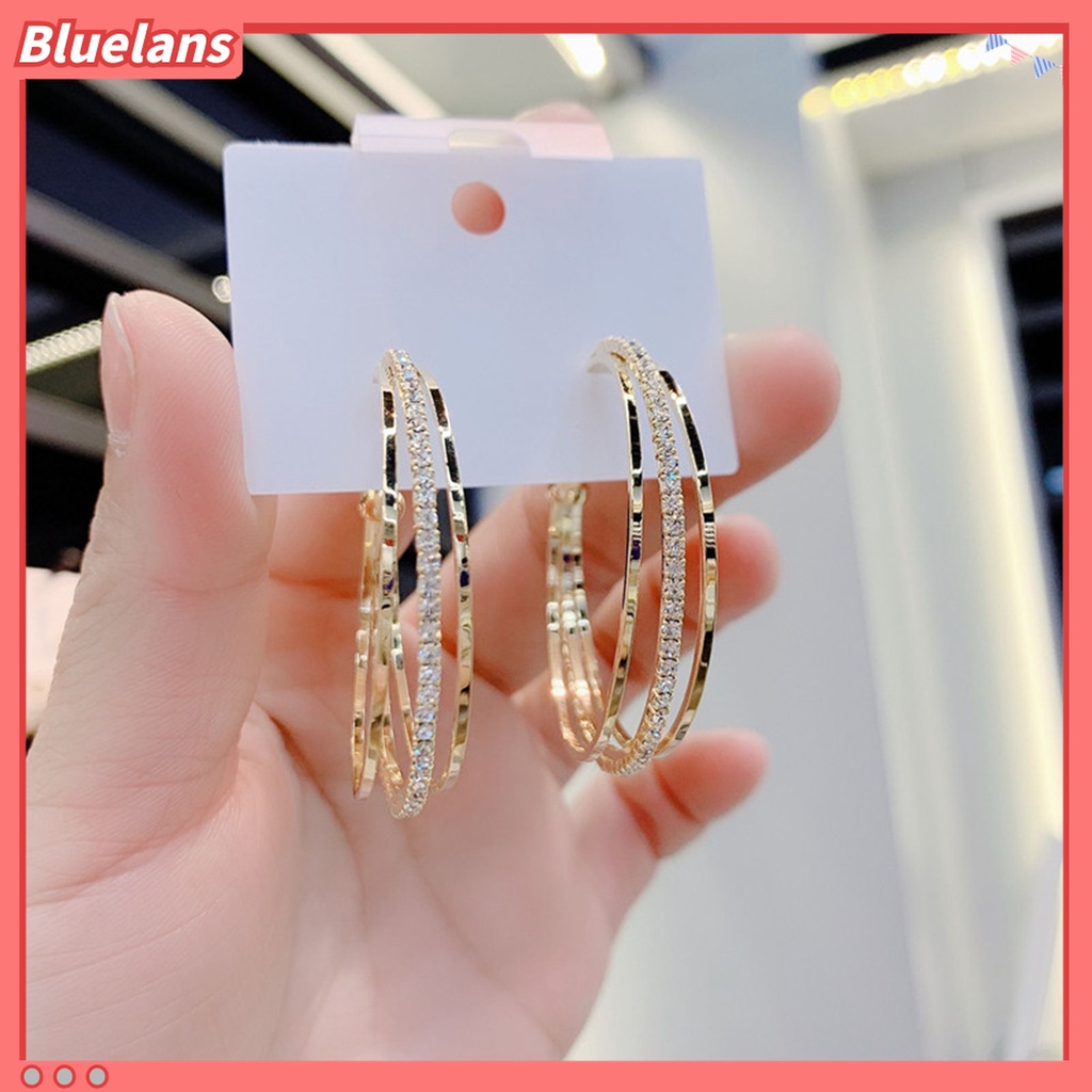 1 Pasang Anting Menjuntai Bentuk Bulat Aksen Berlian Imitasi Anti deformed Untuk Wanita
