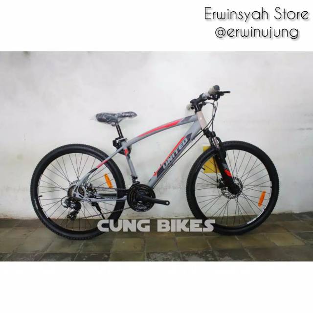 Sepeda gunung atau Sepeda MTB 26 United Monanza 3.00 Disc Brake warna abu-abu