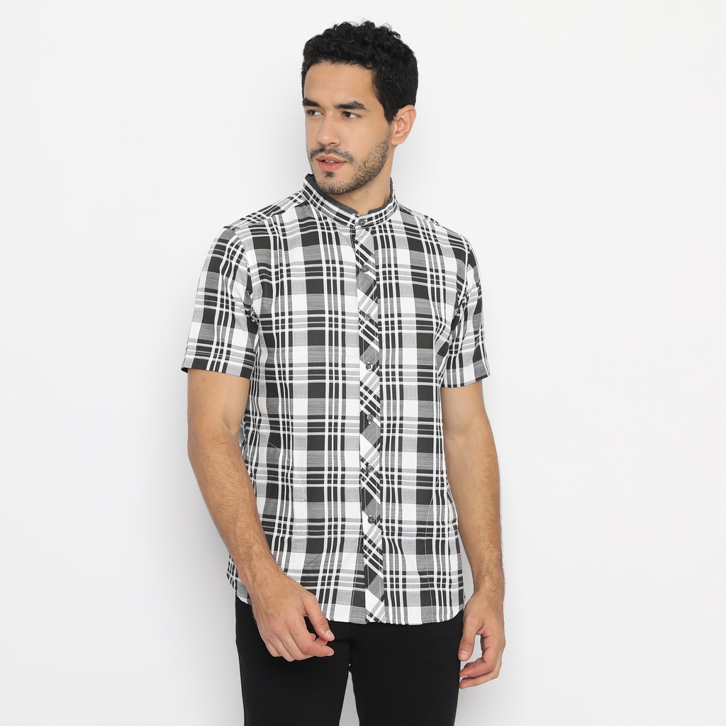 Platini Kemeja Shanghai Pria Kotak Lengan Pendek Katun 93995 Motif A