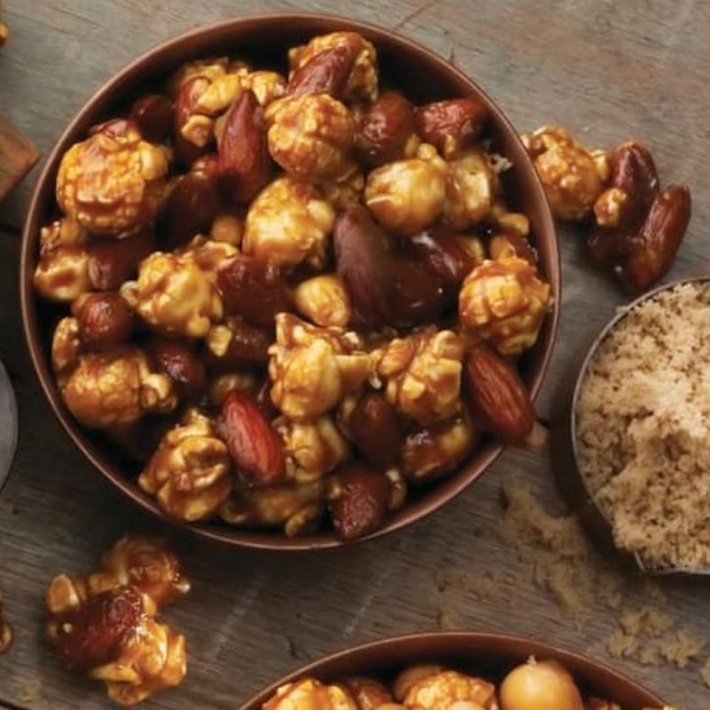 

Garrett popcorn almond/macadamia caramelcrisp