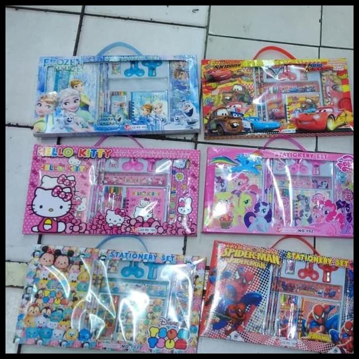 

Produk Unggulan 1 Set Alat Tulis Karakter Frozen Alat Tulis Frozen Alat Tulis Anak